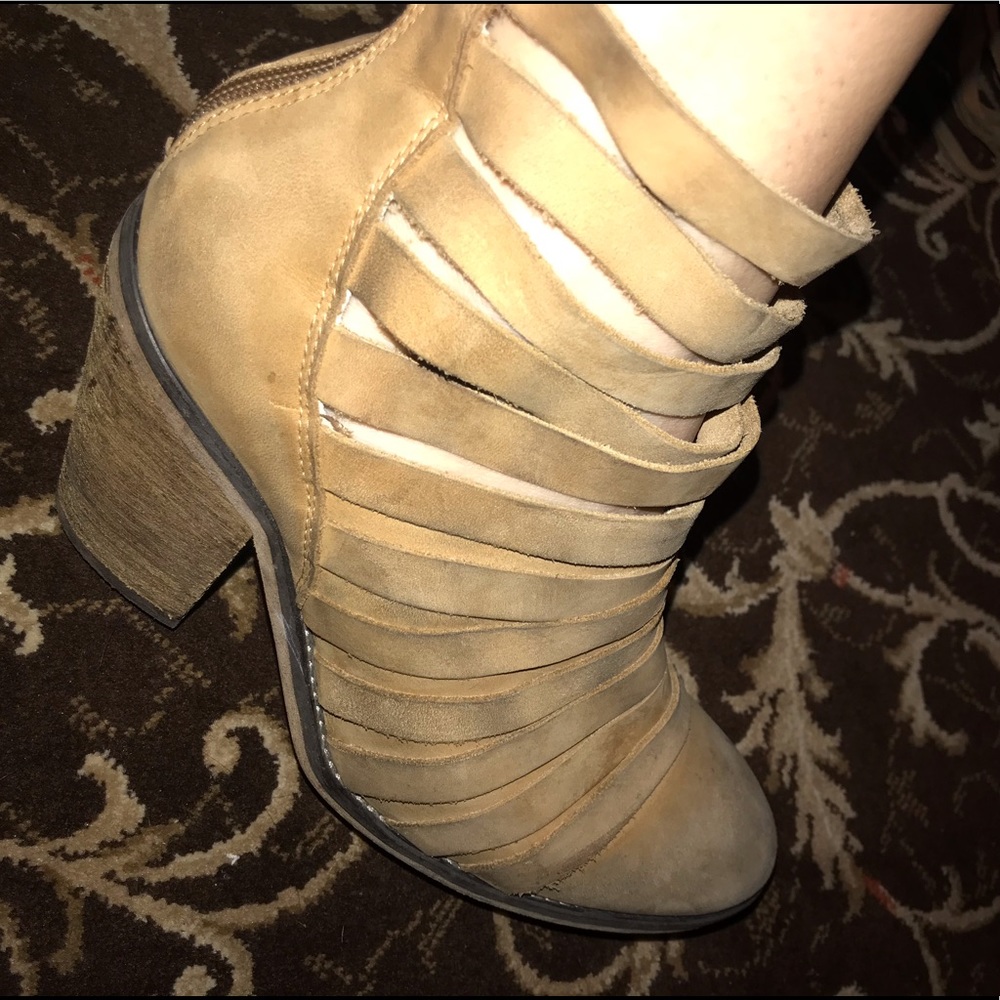 Free people tan/brown leather ankle boots